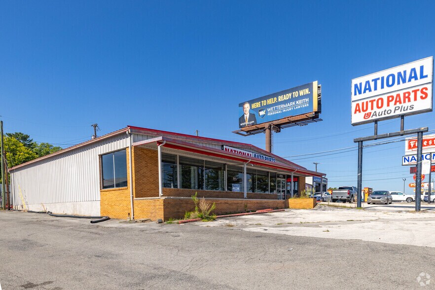 4725 Clinton Hwy, Knoxville, TN à louer - Photo principale – Image 1 sur 5