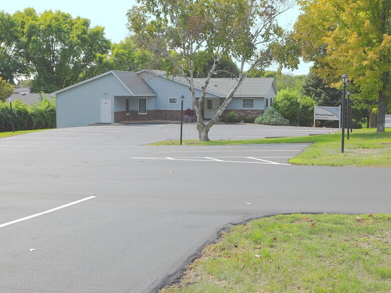 123 Fairlawn Ave W, Winsted, MN à vendre - Photo de l’immeuble – Image 3 sur 22