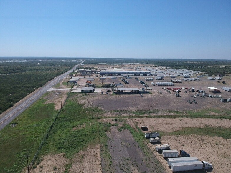 16464 US Highway 83 N, Laredo, TX à louer - Photo de l’immeuble – Image 2 sur 5