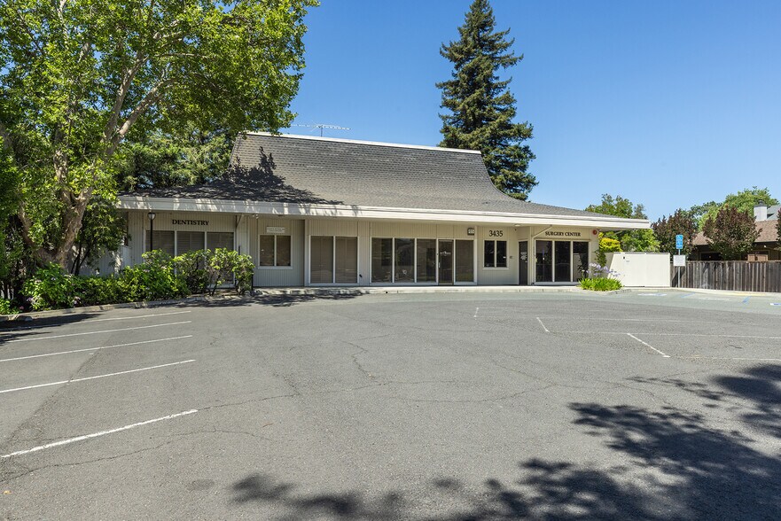 3435 Valle Verde Dr, Napa, CA à vendre - Photo de l’immeuble – Image 2 sur 45