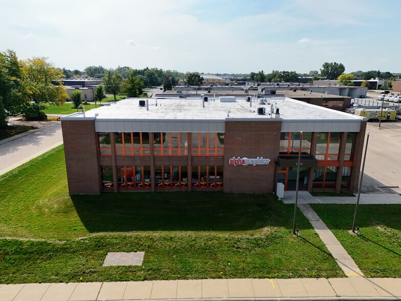 3005 MacArthur Blvd, Northbrook, IL à louer - Photo de l’immeuble – Image 1 sur 11