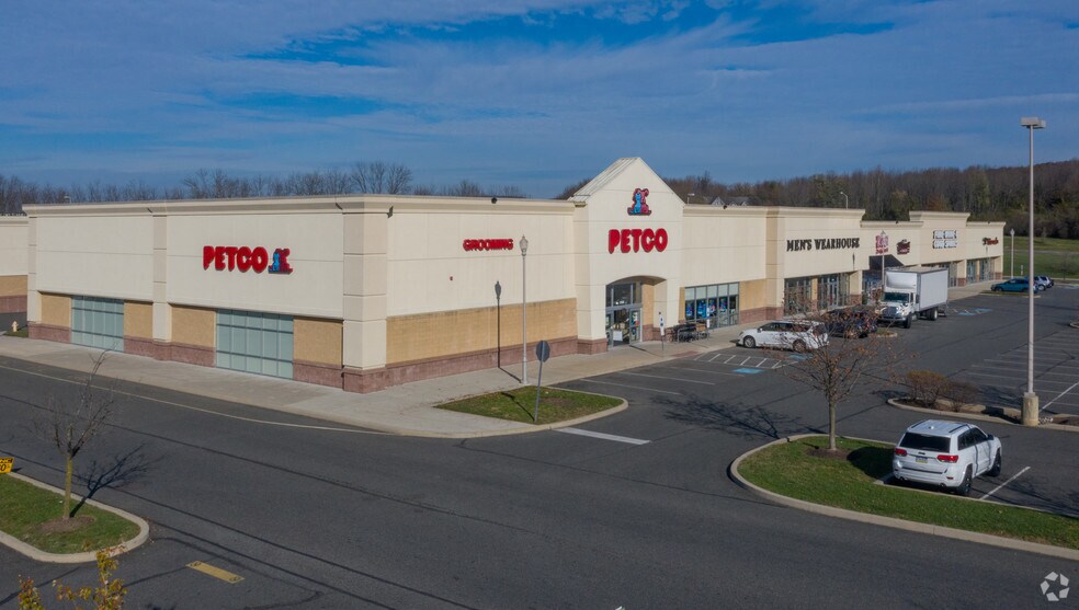 240-264 Upland Square Dr, Pottstown, PA à louer - Photo principale – Image 1 sur 4