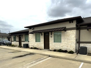 17134 N Eldridge Pkwy, Tomball, TX à louer Photo de l’immeuble– Image 2 sur 15