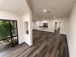 1721 Cimarron Trl, Hurst, TX à louer Photo intérieure– Image 1 sur 4