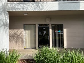 11650 Iberia Pl, San Diego, CA à louer Photo intérieure– Image 1 sur 5