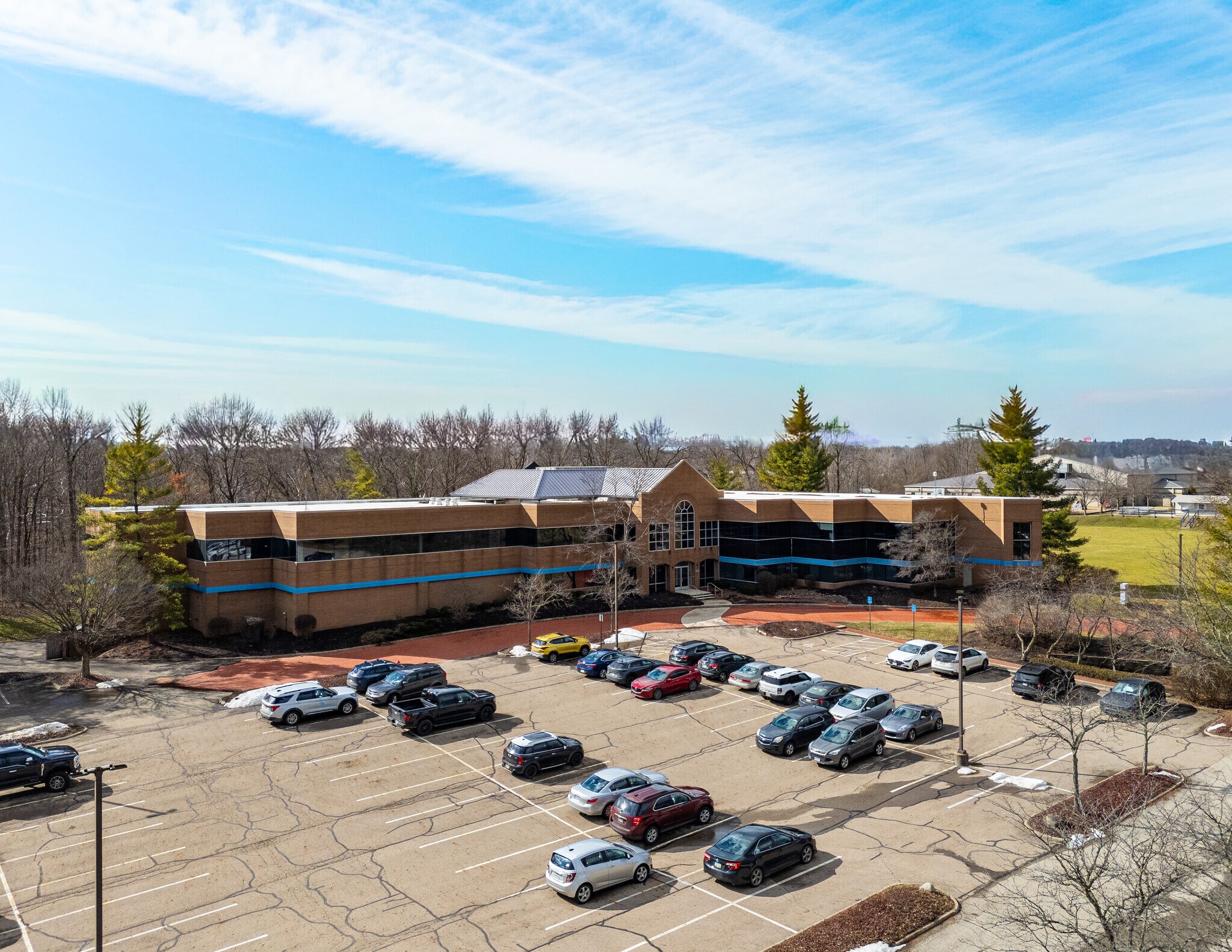 525 W Schrock Rd, Westerville, OH à louer Photo principale– Image 1 sur 6