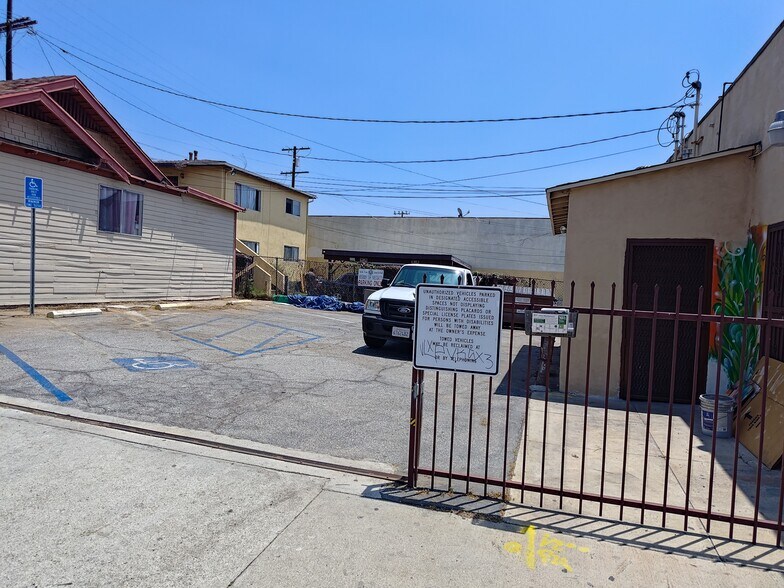 3901 Whittier Blvd, Los Angeles, CA à louer - Photo de l’immeuble – Image 3 sur 9
