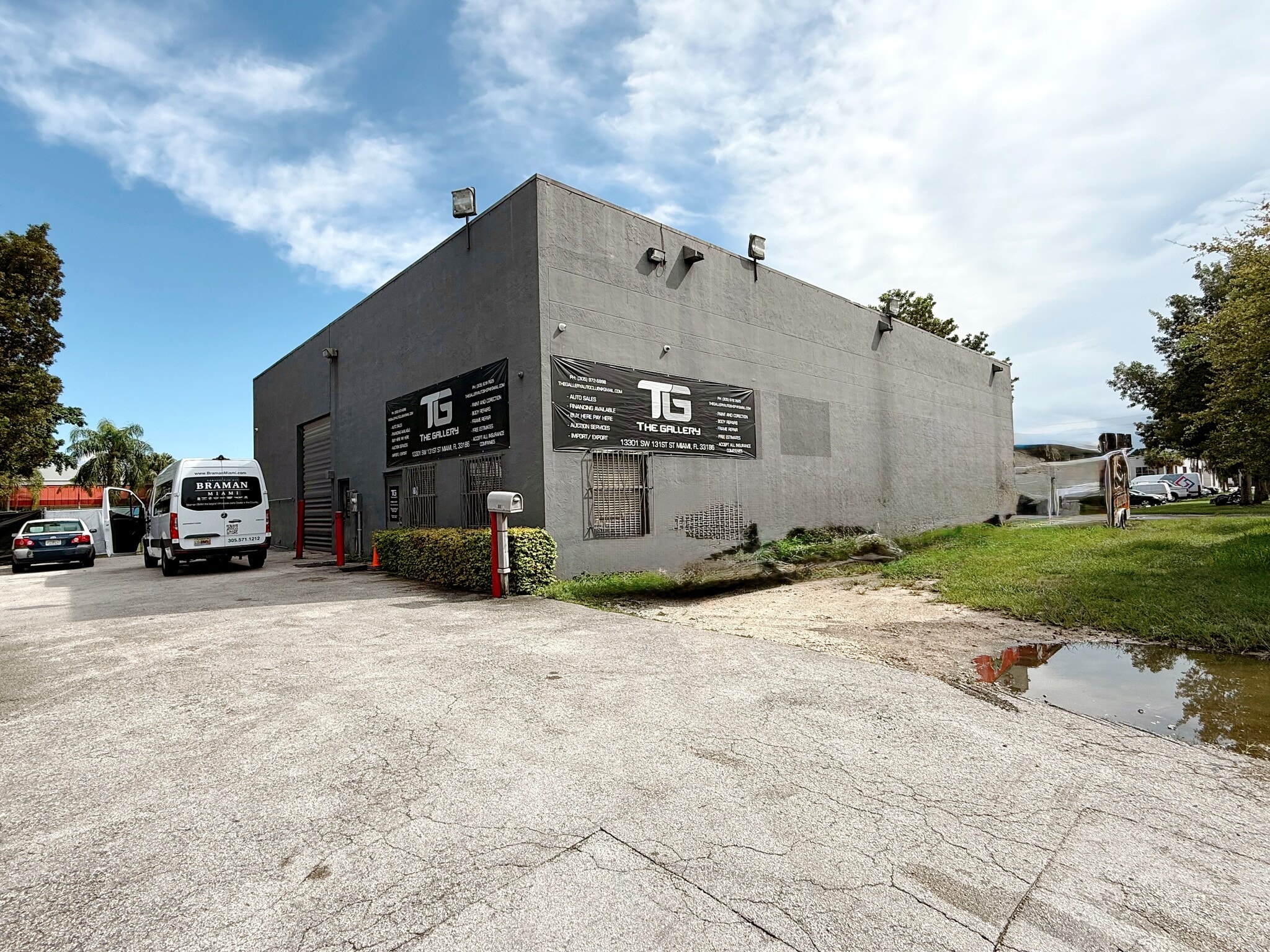 13301 SW 131st St, Miami, FL à louer Photo principale– Image 1 sur 10