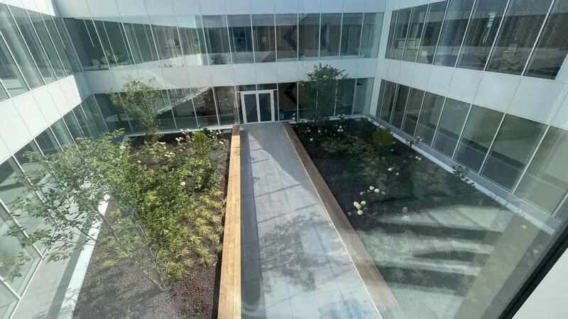 Bureau dans Bourg-en-Bresse à louer - Photo de l’immeuble – Image 2 sur 17