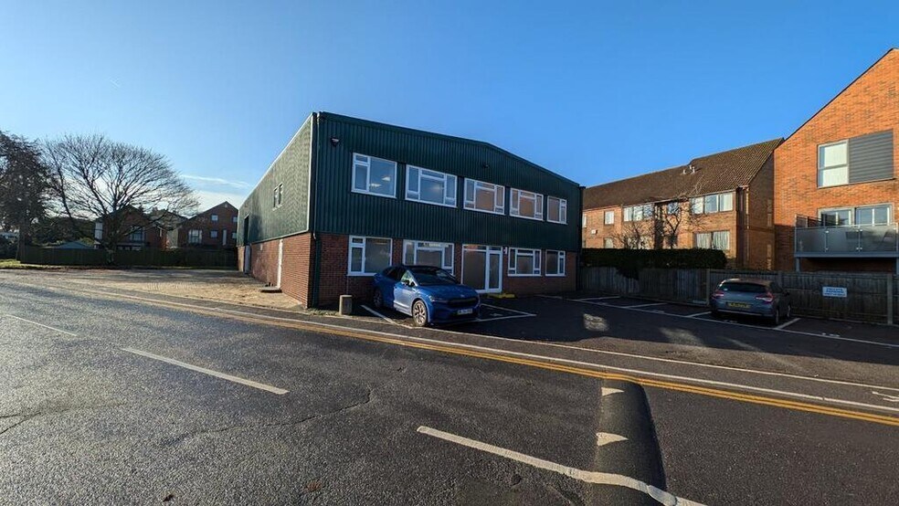 10-14 Southampton Rd, Ringwood à louer - Photo de l’immeuble – Image 1 sur 15