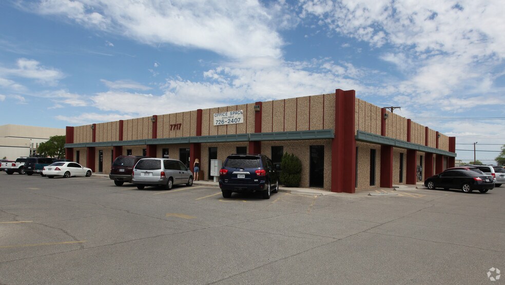 7717 Lockheed Dr, El Paso, TX à louer - Photo de l’immeuble – Image 1 sur 8