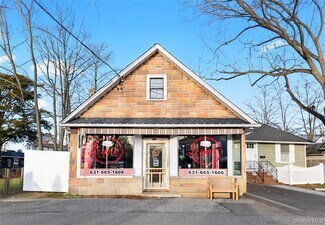 Plus de détails pour 305 4th Ave, Bay Shore, NY - Local commercial à vendre