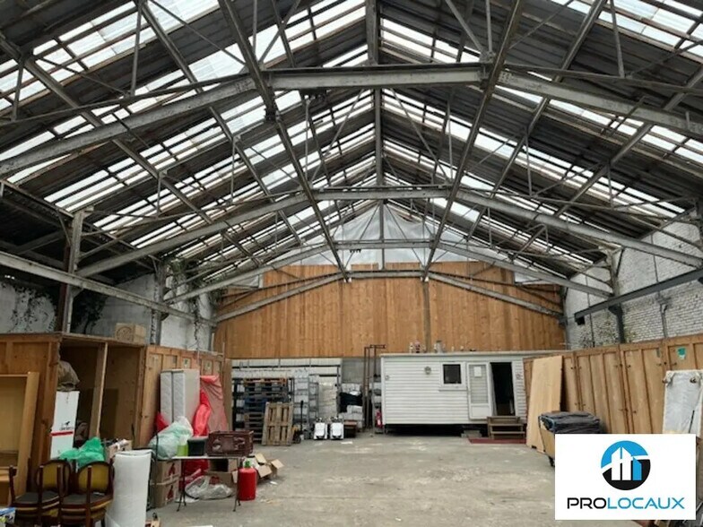 Local d'activités dans Le Houlme à vendre - Photo de l’immeuble – Image 2 sur 8