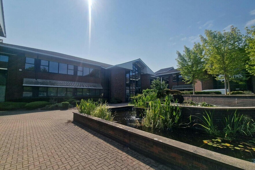 Jays Clos, Basingstoke à louer - Photo de l’immeuble – Image 3 sur 5