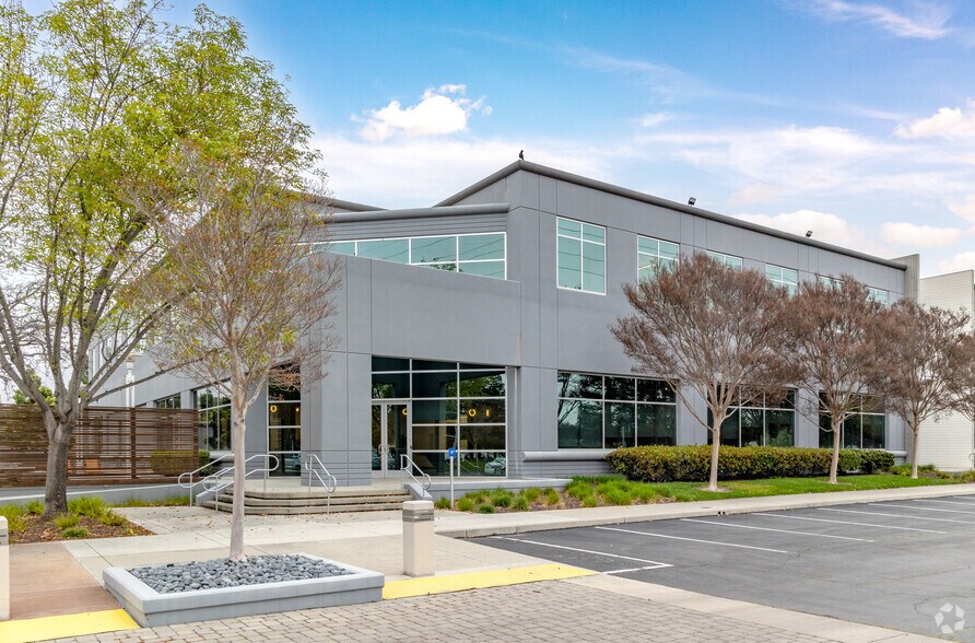 2720 Zanker Rd, San Jose, CA à vendre - Photo de l’immeuble – Image 3 sur 8