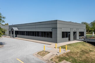 Plus de détails pour 212 SE 34th St, Bentonville, AR - Bureau à louer
