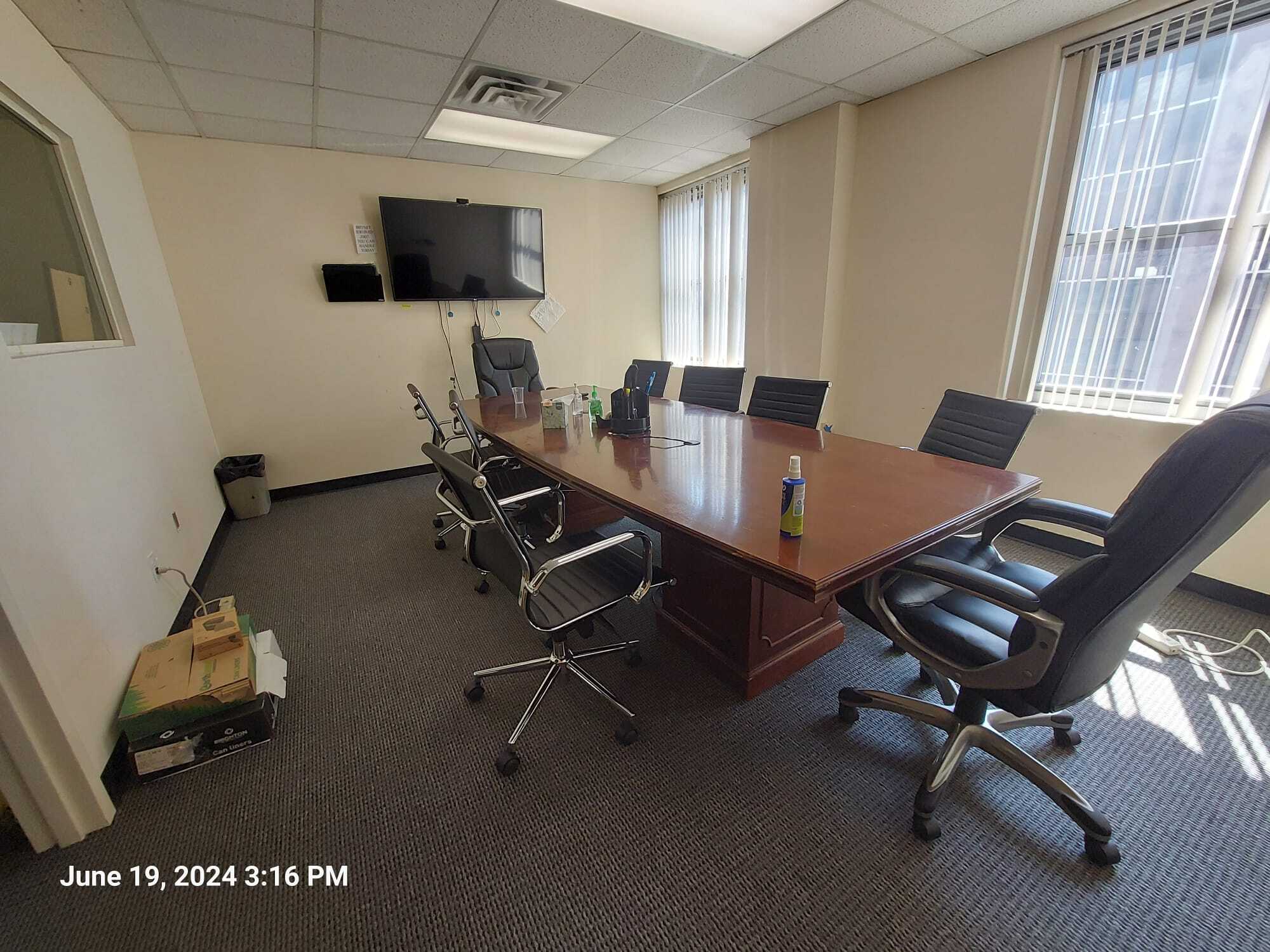 53 N Park Ave, Rockville Centre, NY à louer Photo intérieure– Image 1 sur 11