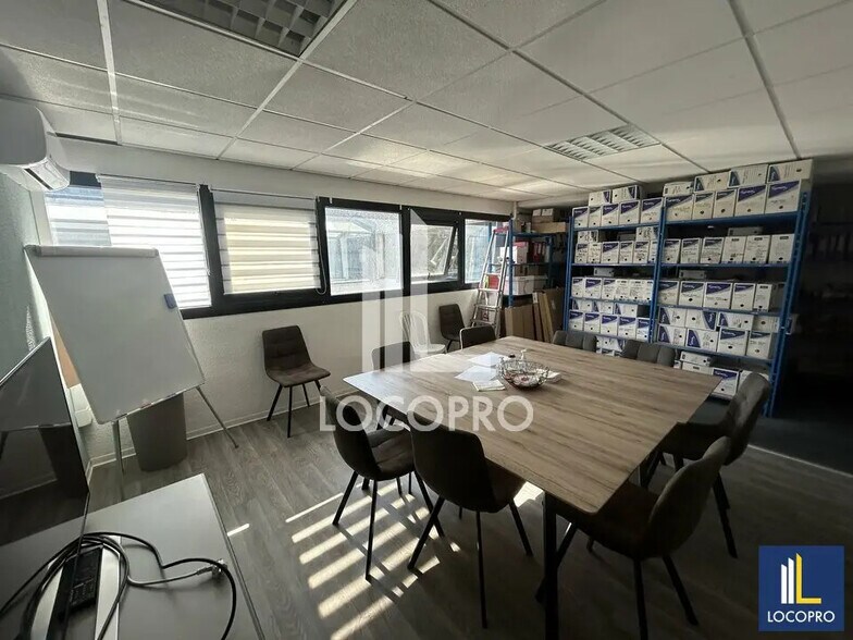 Bureau dans Villeneuve-Loubet à vendre - Photo de l’immeuble – Image 3 sur 10