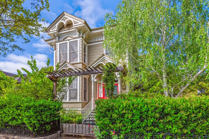 1645 Main St, Napa, CA à vendre - Photo de l’immeuble – Image 1 sur 45