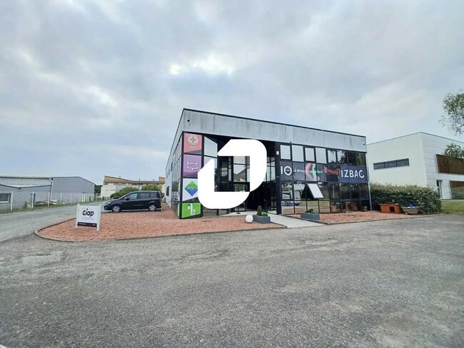 Plus de détails pour Bureau, Local d'activités à louer