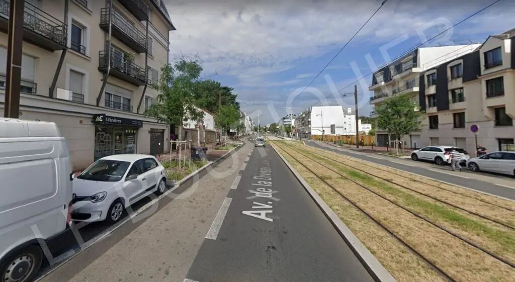 Local commercial dans Châtenay-Malabry à vendre Photo de l’immeuble– Image 1 sur 3