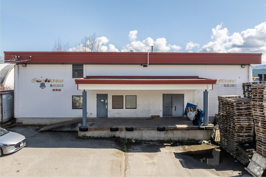 990 Riverside Rd, Abbotsford, BC à vendre - Photo de l’immeuble – Image 2 sur 4