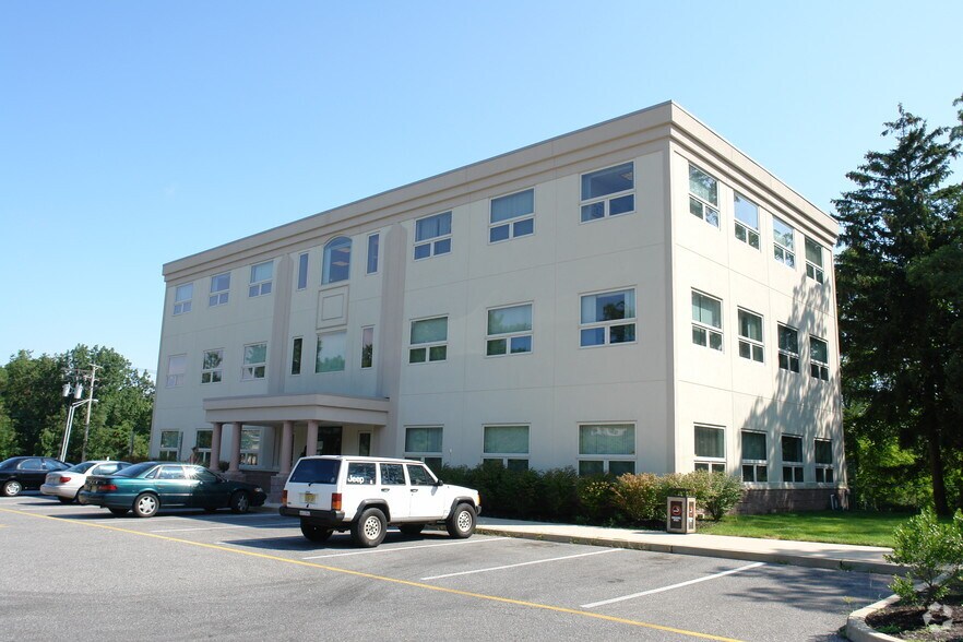 301 Lakehurst Rd, Toms River, NJ à louer - Photo de l’immeuble – Image 3 sur 4