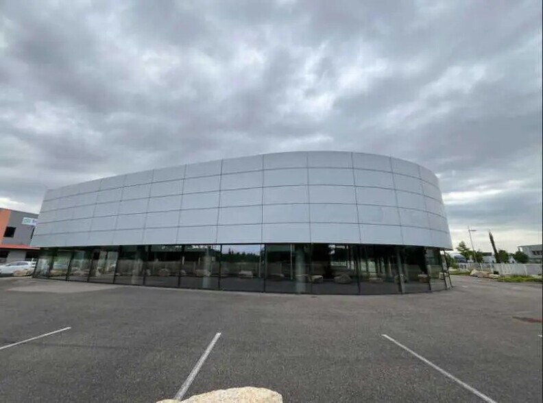 Bureau dans Saint-Priest à louer - Photo de l’immeuble – Image 2 sur 15