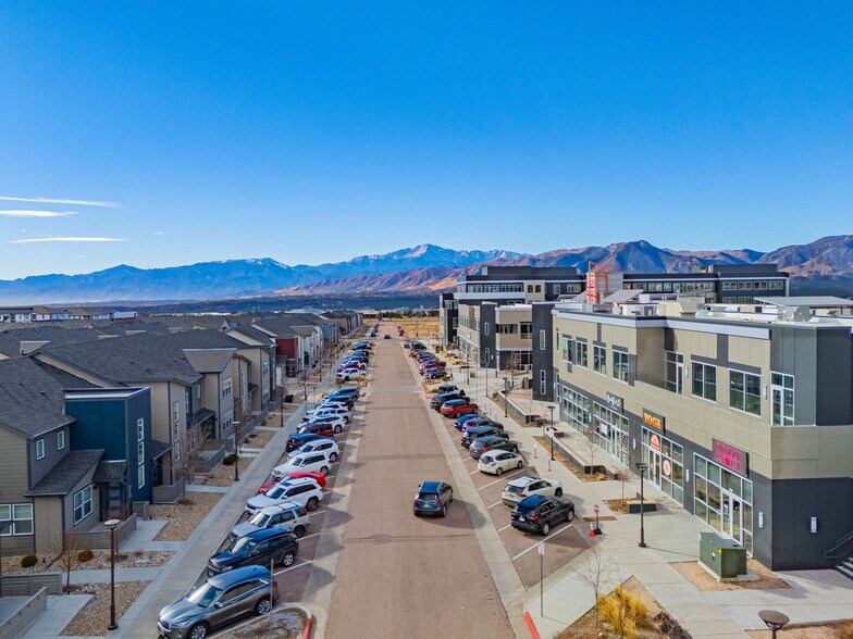 1808 Spring Water Pt, Colorado Springs, CO à louer - Photo de l’immeuble – Image 1 sur 14