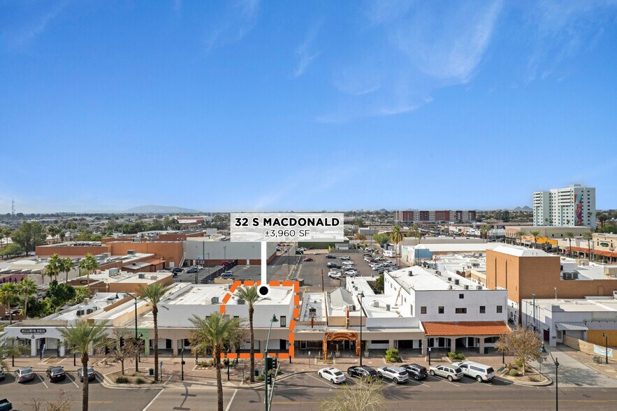 20, 32, & 36 S MacDonald portefeuille de 3 biens à vendre sur LoopNet.fr - Photo de l’immeuble – Image 2 sur 3