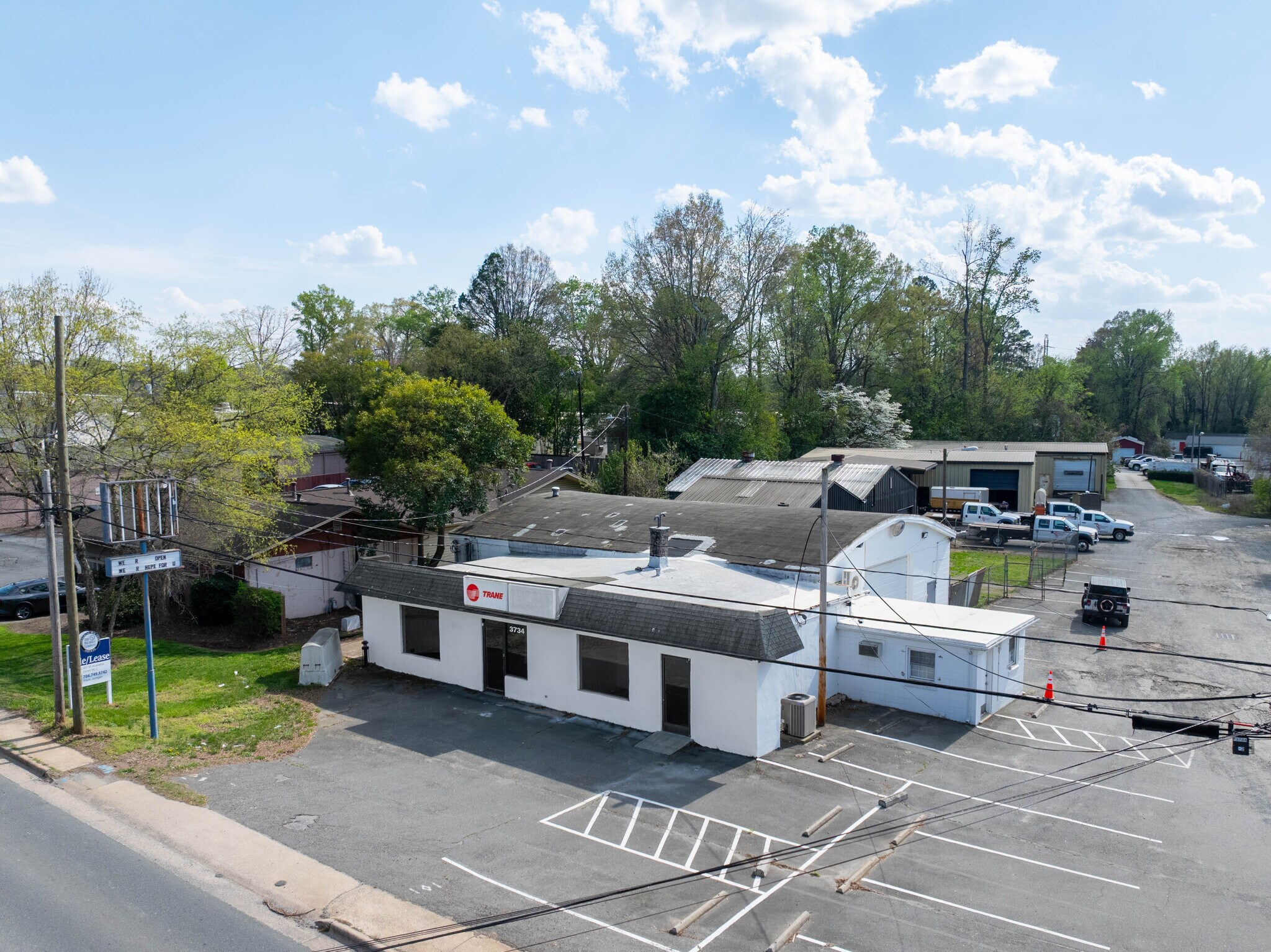 3734 Monroe Rd, Charlotte, NC à vendre Photo principale– Image 1 sur 6