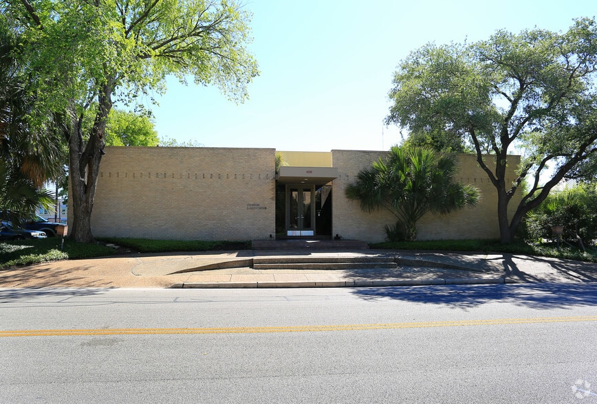 420 Baltimore Ave, San Antonio, TX à vendre - Photo de l’immeuble – Image 3 sur 6