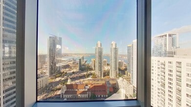 550 W C St, San Diego, CA à louer Photo intérieure– Image 2 sur 6