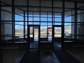 1507 E Sunset Dr, Waukesha, WI à louer Photo intérieure– Image 1 sur 25