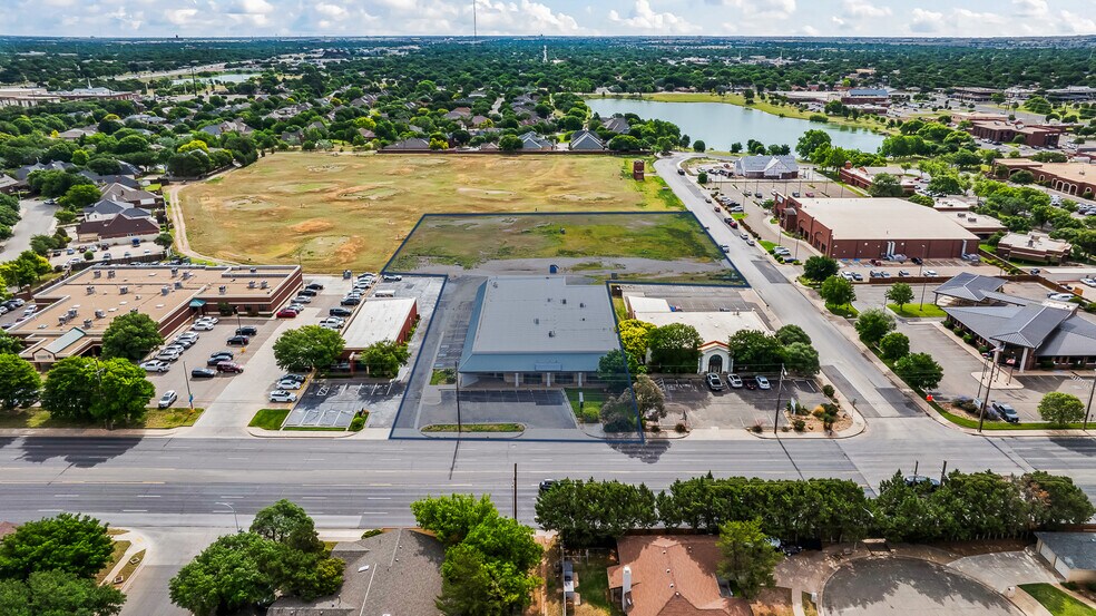 7705 Quaker Ave, Lubbock, TX à vendre - Photo de l’immeuble – Image 3 sur 63