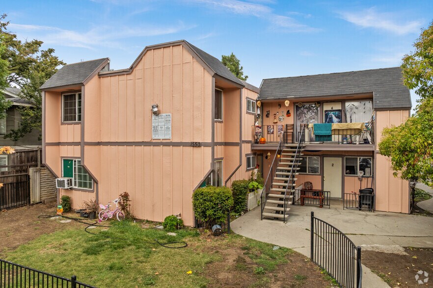 1550 Crucero Dr, San Jose, CA à vendre - Photo de l’immeuble – Image 1 sur 12