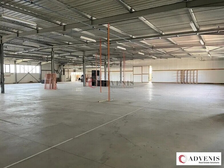 Local d'activités dans Cadaujac à vendre - Photo de l’immeuble – Image 2 sur 12