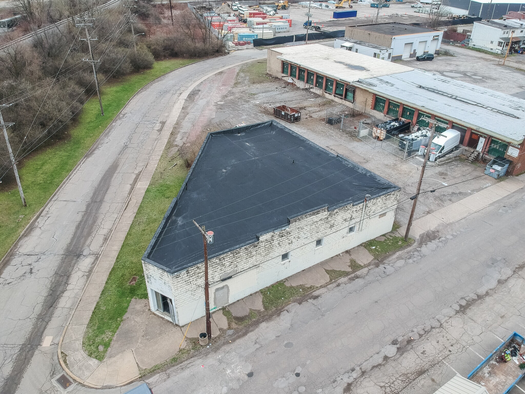 97 Helen St, McKees Rocks, PA à vendre Photo principale– Image 1 sur 31