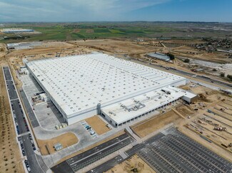 Plus de détails pour Industriel/Logistique à louer