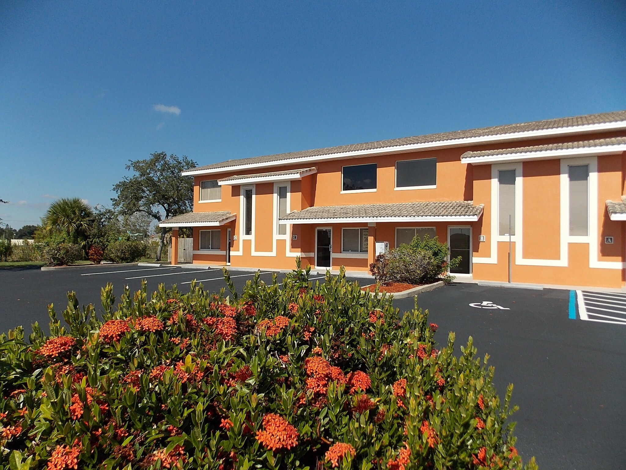 1384 Heritage Acres Blvd, Rockledge, FL à louer Autre– Image 1 sur 6