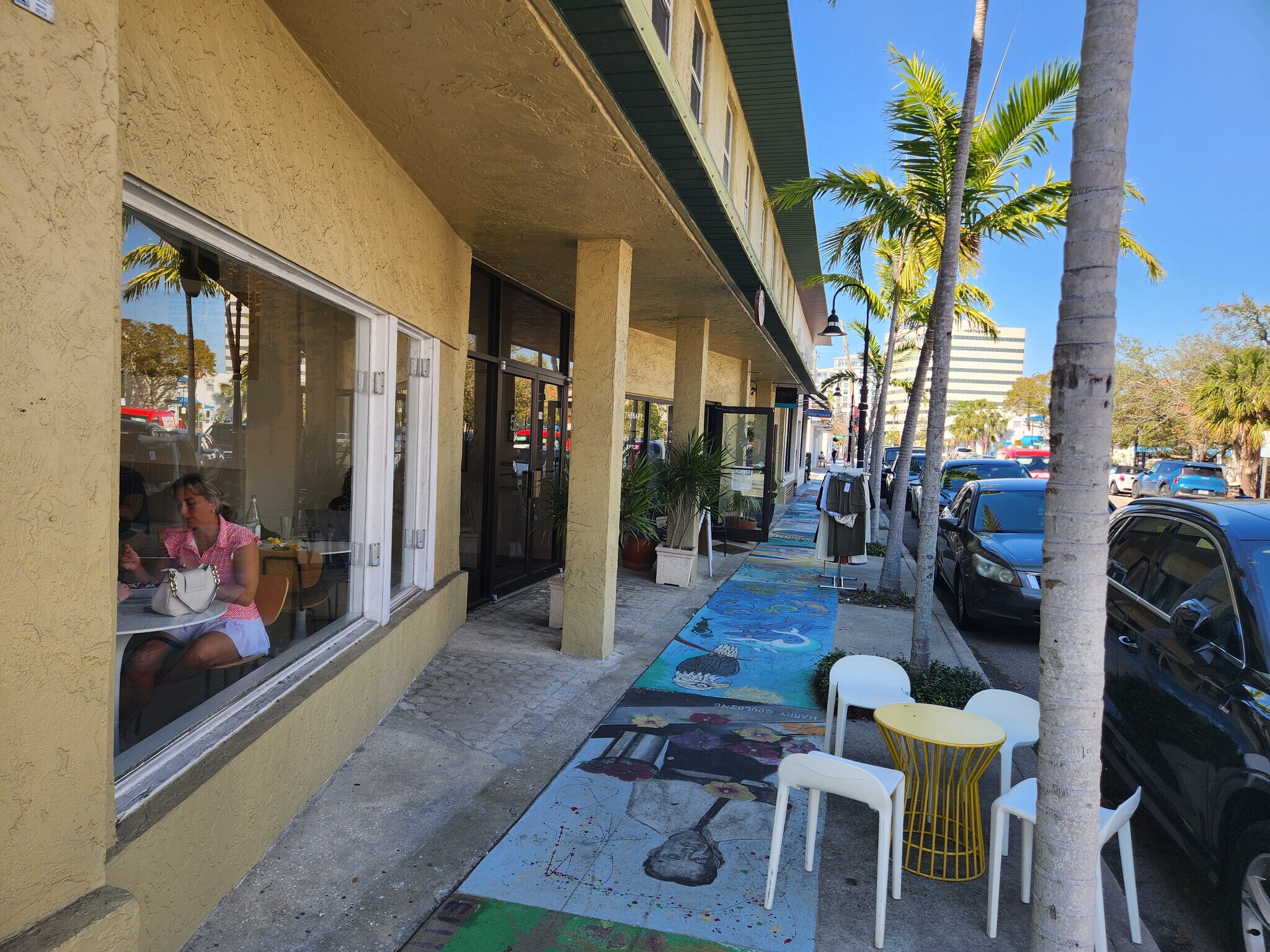 534-538 S Pineapple Ave, Sarasota, FL à louer Photo de l’immeuble– Image 1 sur 5