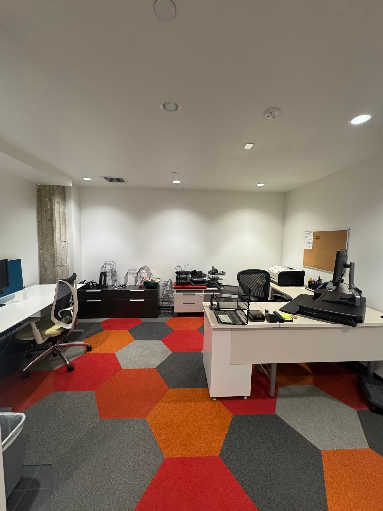 523 W 6th St, Los Angeles, CA à louer Photo intérieure– Image 1 sur 3