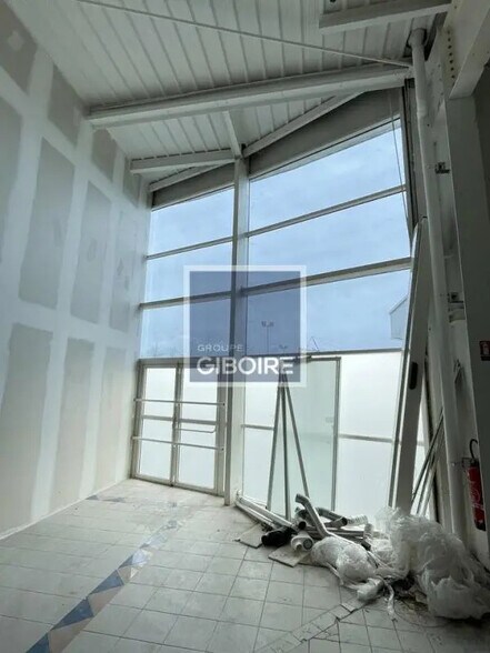 Industriel/Logistique dans Romillé à louer - Photo de l’immeuble – Image 3 sur 12