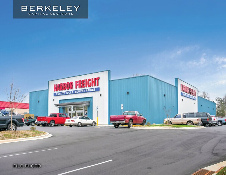 17150 Bear Valley Rd, Victorville, CA à vendre - Photo de l’immeuble – Image 1 sur 3
