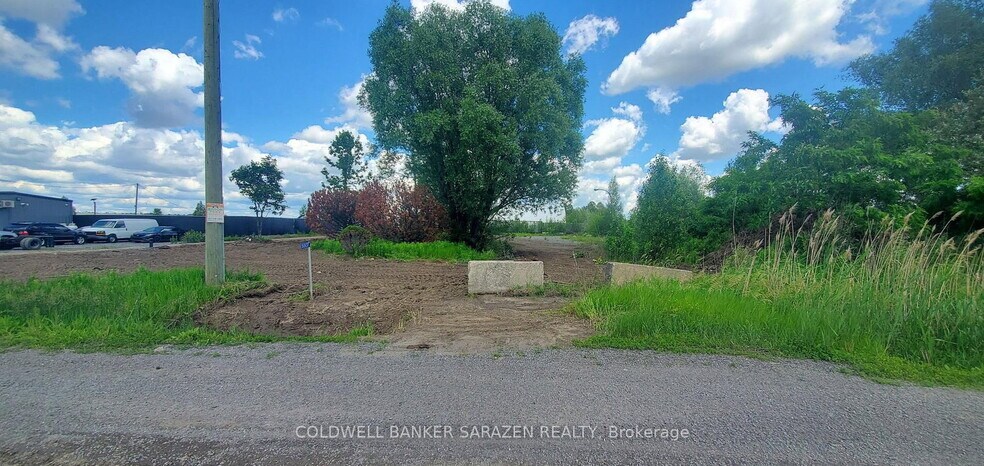 5507 Boundary Rd, Ottawa, ON à louer - Photo de l’immeuble – Image 3 sur 4