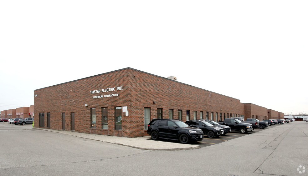 6068 Netherhart Rd, Mississauga, ON à louer - Photo principale – Image 1 sur 2