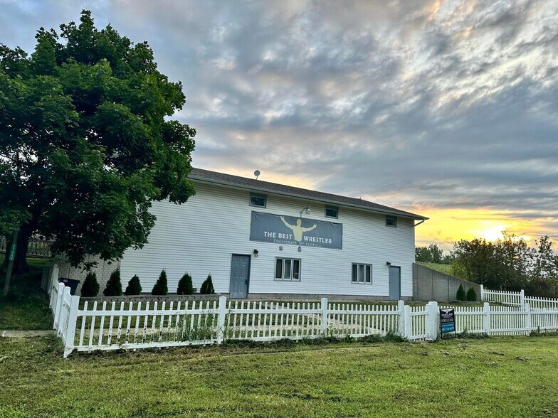 27046 Highway 6, Mcclelland, IA à louer - Photo de l’immeuble – Image 1 sur 6