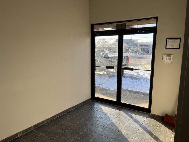 6801 Broadway, Merrillville, IN à vendre - Photo de l’immeuble – Image 3 sur 15