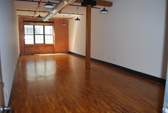 456 Johnson Ave, Brooklyn, NY à louer Photo intérieure– Image 1 sur 3