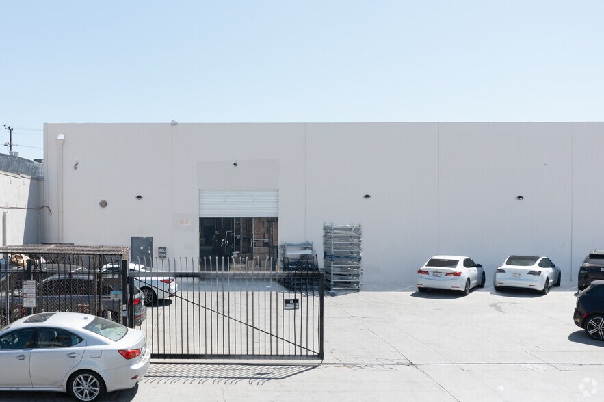 7020 Stanford Ave, Los Angeles, CA à vendre - Photo de l’immeuble – Image 3 sur 6